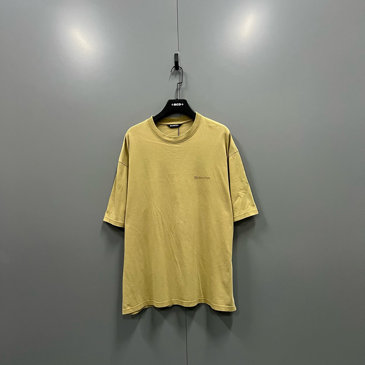 95新 Balenciaga/巴黎世家 卡其色刺绣logo短袖 L码/5300/