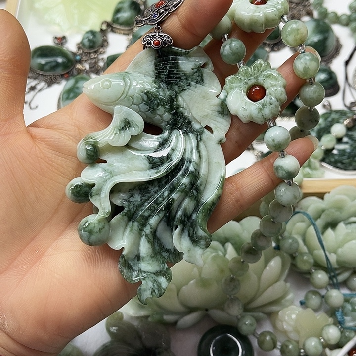 婷***婷透闪石-蛇纹石玉未镶嵌颈饰