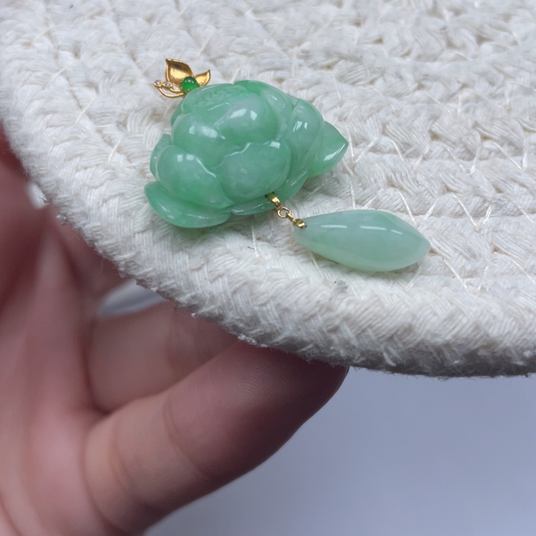 翡翠18K金镶嵌颈饰天然A货缅甸翡翠