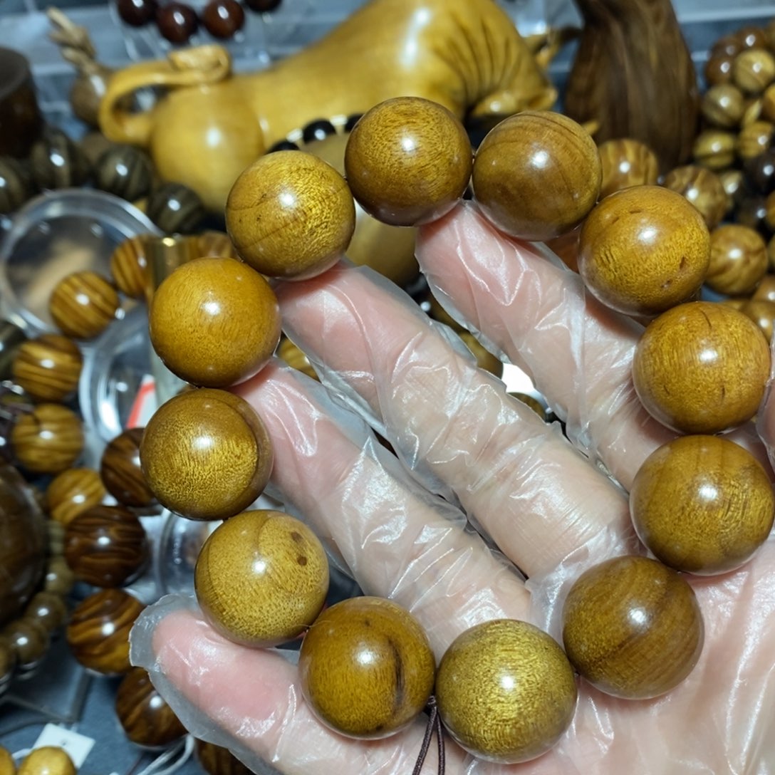 金丝楠木雕工艺品20