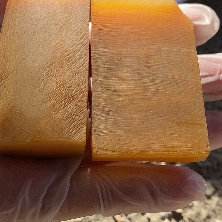 石英质玉（黄龙玉）未镶嵌颈饰