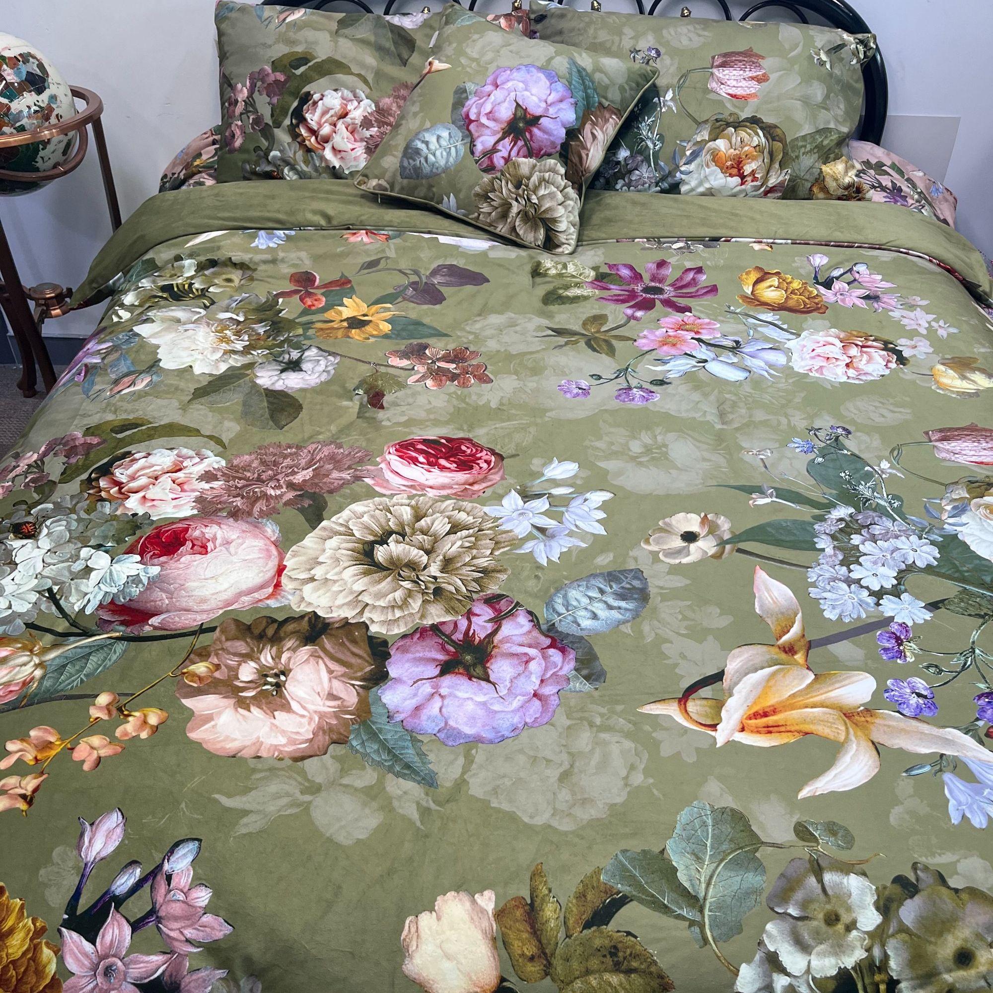 六牧纺织绒布精美印花被子三件套