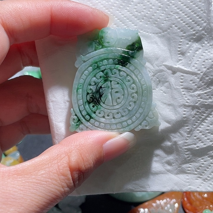 颈饰未镶嵌翡翠天