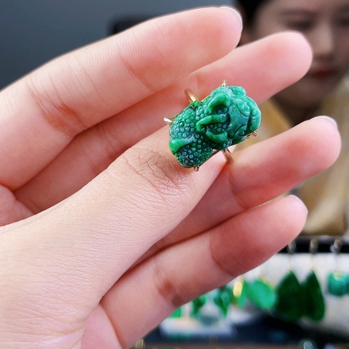 翡翠戒指银S925镶嵌饰品
