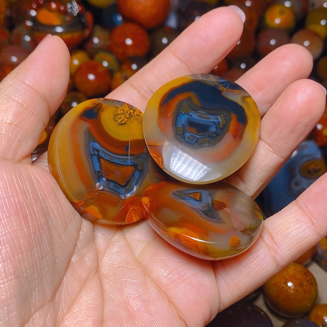 未镶嵌颈饰玛瑙/玉髓石*