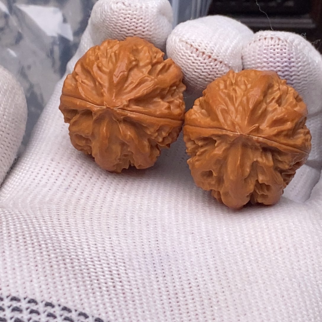 文玩核桃把件金刚八棱