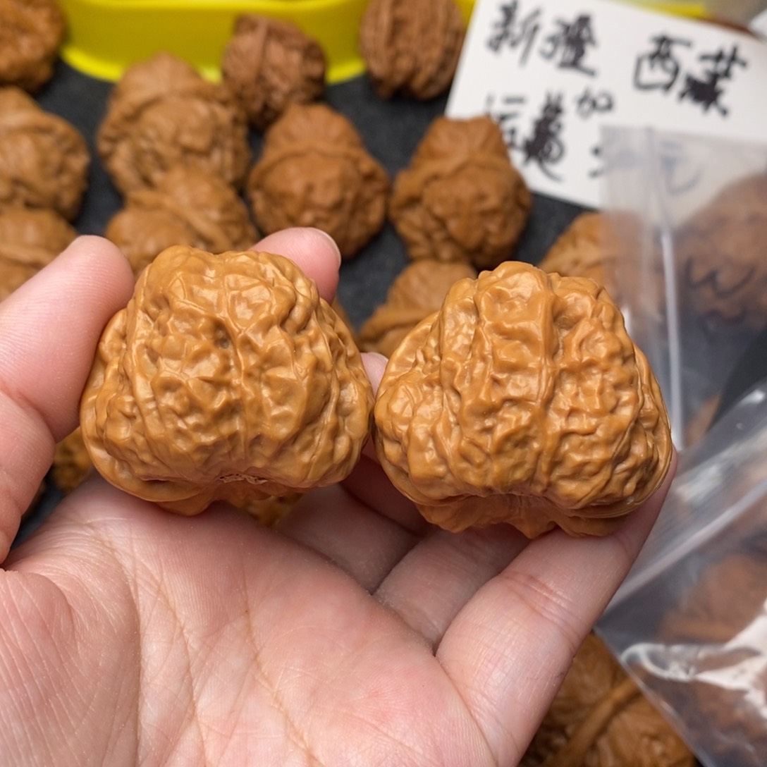 文玩核桃把件阿*蛤蟆38