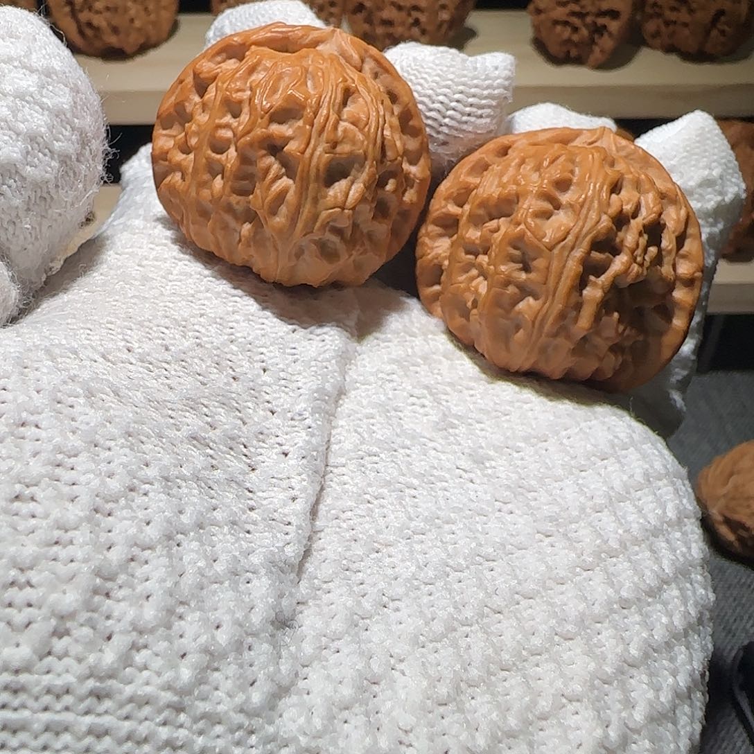 吊坠文玩核桃汉高白球白