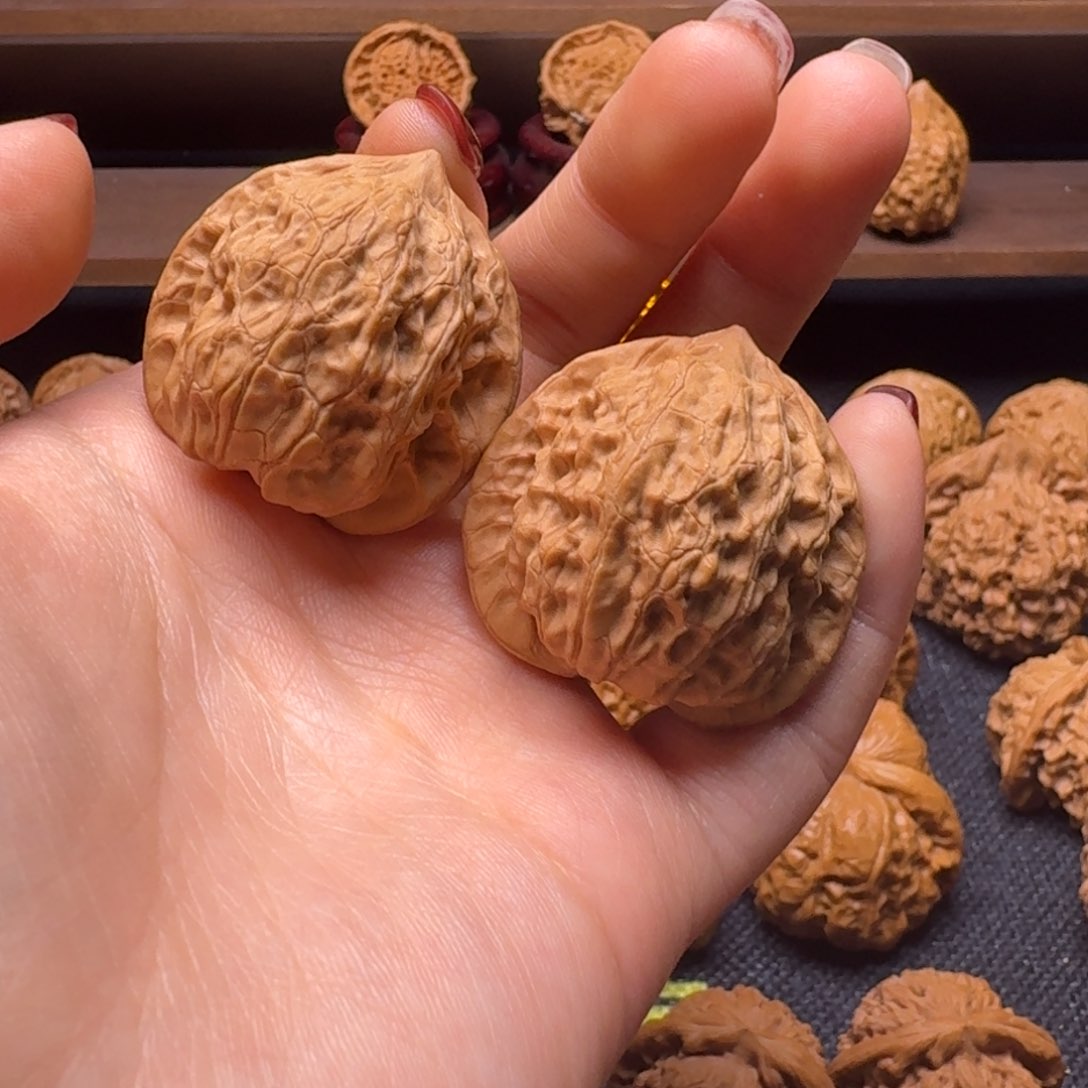 文玩核桃吊坠36公子帽