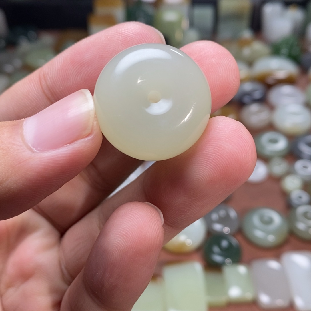 和田玉吊坠(不含链)未镶嵌