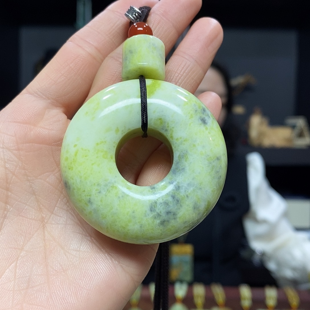 岫玉挂件吊坠未镶嵌