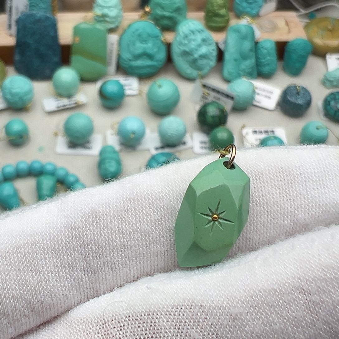 绿松石配饰未镶嵌