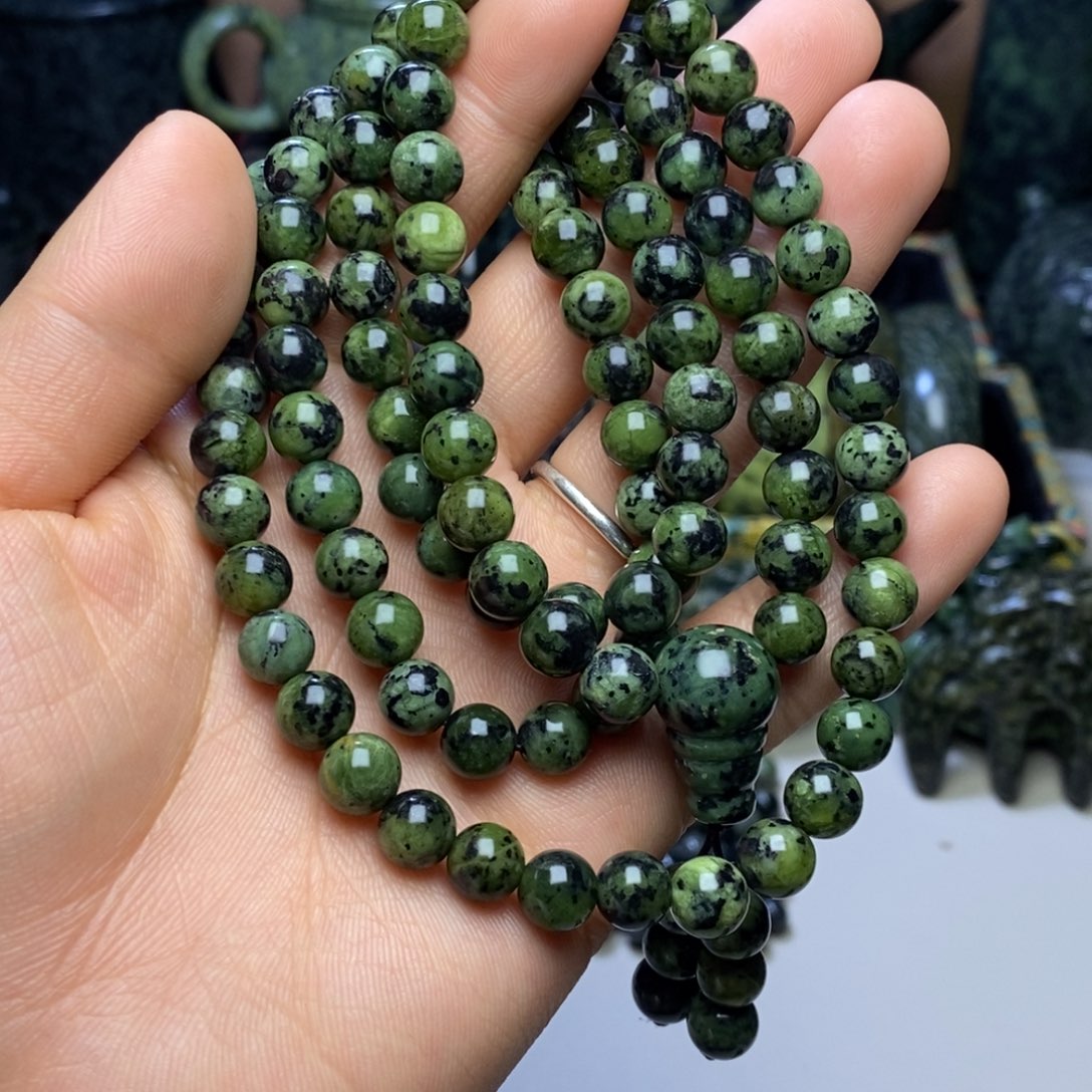 蛇纹石玉未镶嵌项链