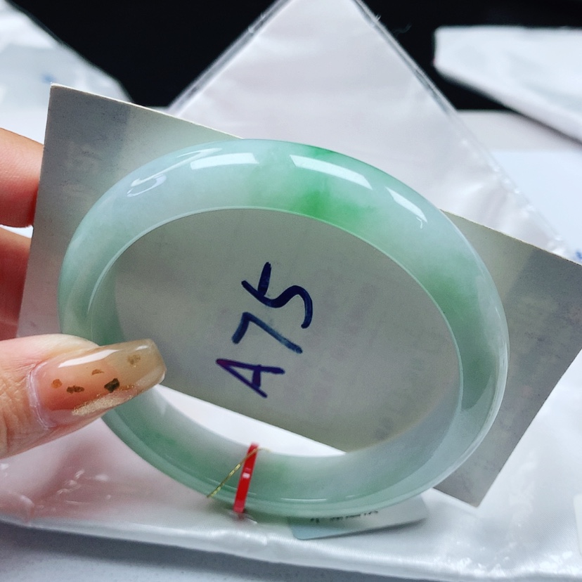 【闪购商品】翡翠手镯未镶嵌正圈58+