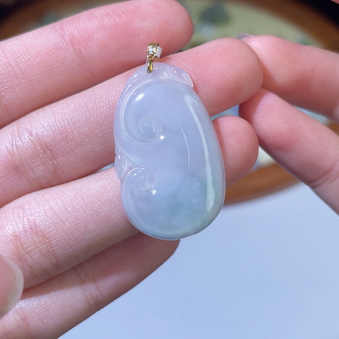 翡翠颈饰18K金镶嵌翡翠