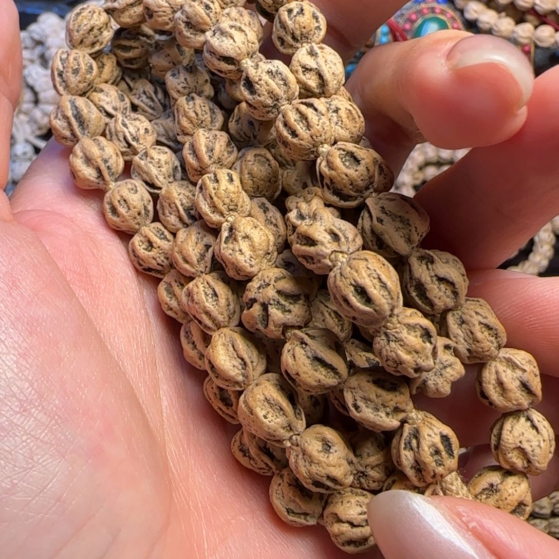 柏香籽/百香籽吊坠越**慢