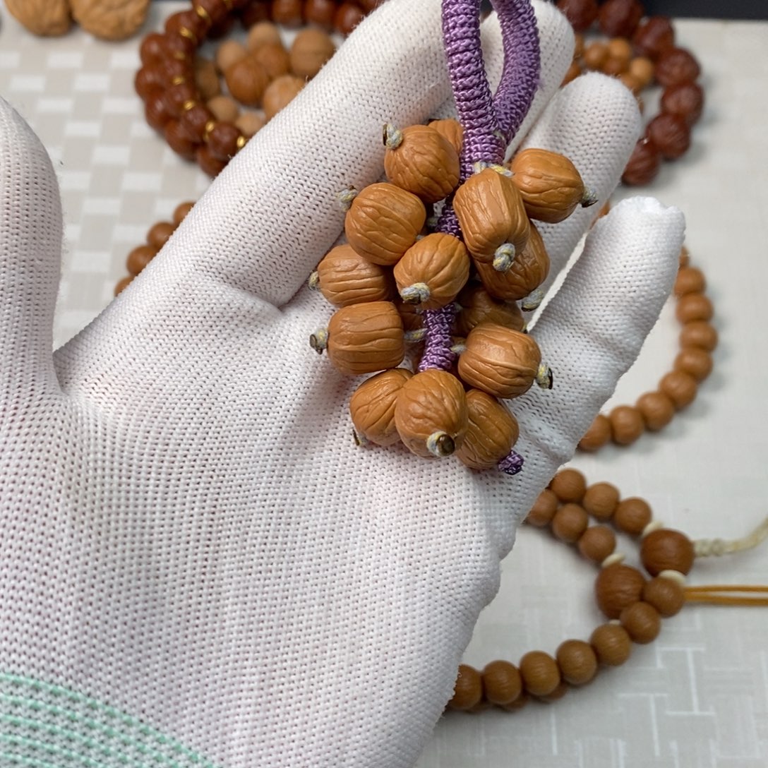 吊坠猴头核桃原皮小金条