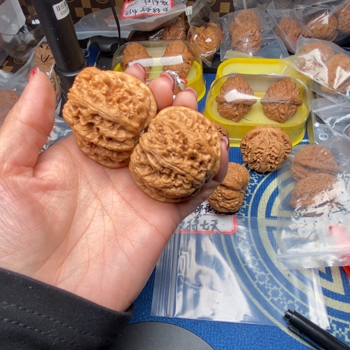 磐***心桃核吊坠粗筋核桃