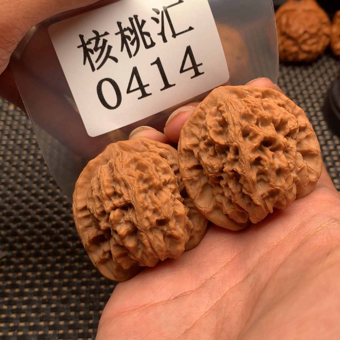 文玩核桃吊坠马老四44