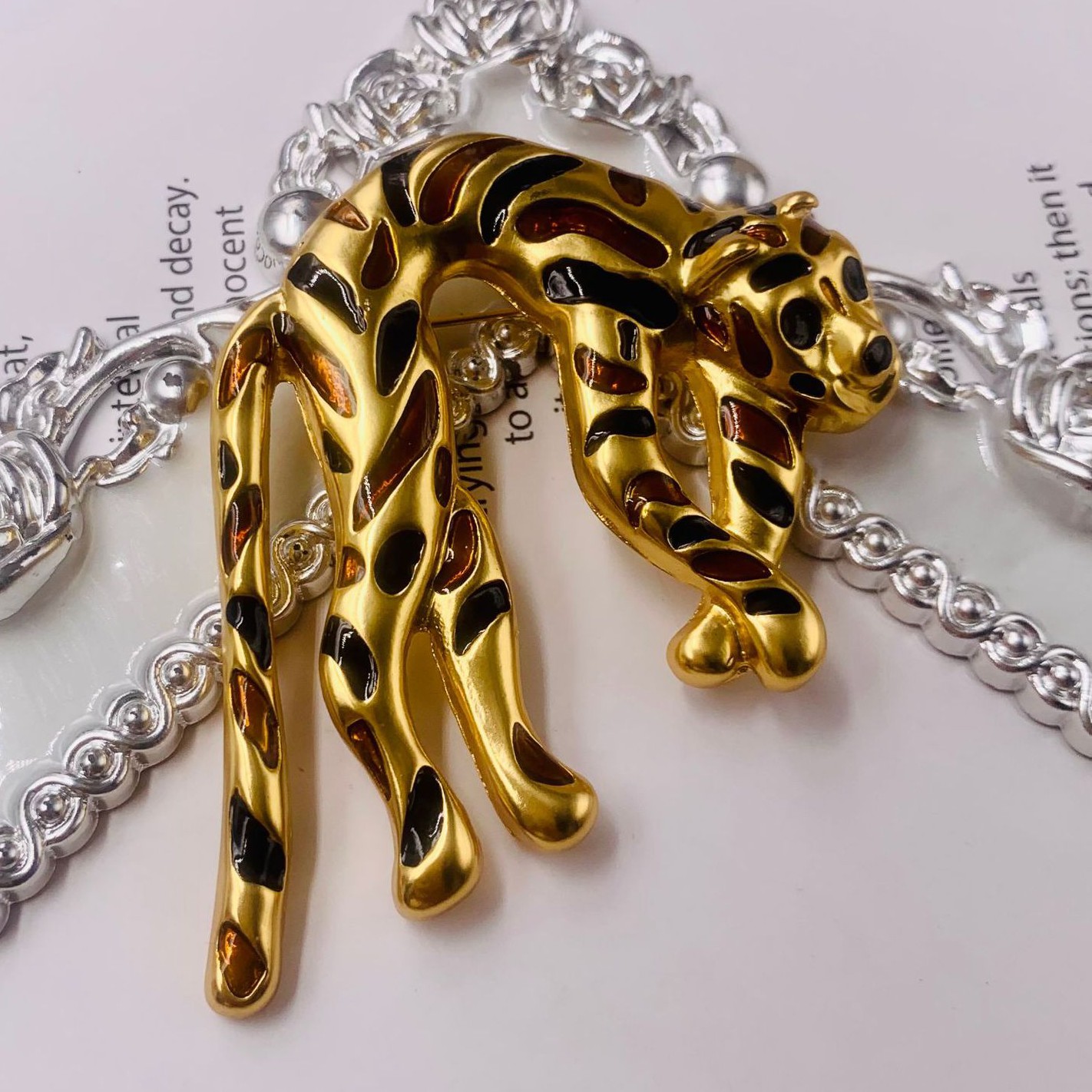 铜合金珐琅胸针 【古米】1/126复古巴洛克宫殿风格狐狸猫珐琅胸针