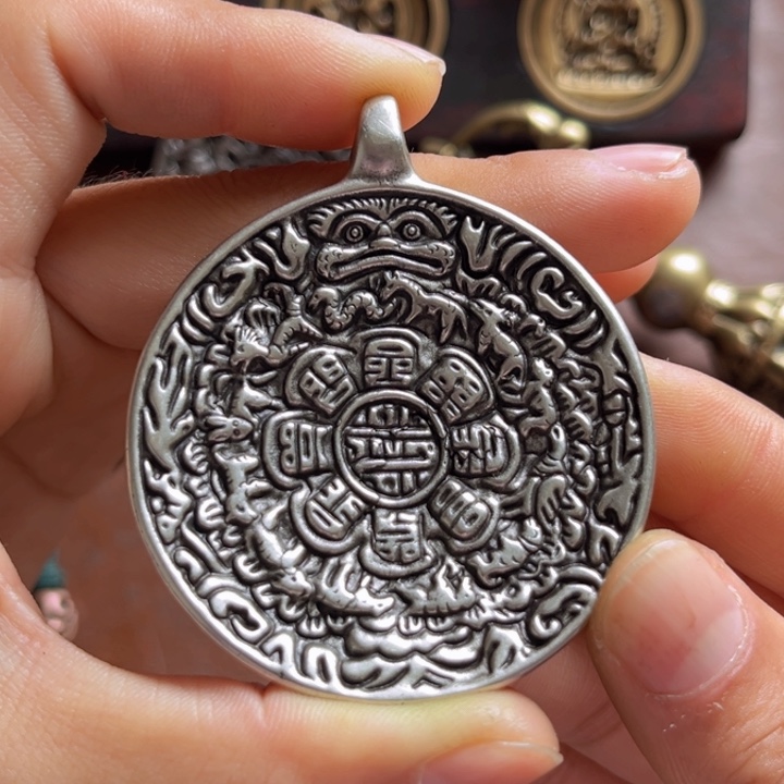 颈饰琉璃?****?喜欢的朋友