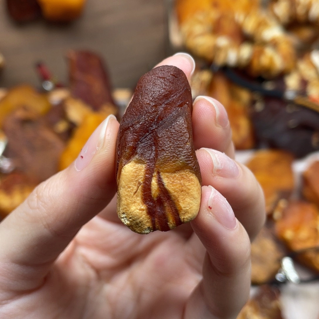 琥珀未镶嵌珠宝奇石