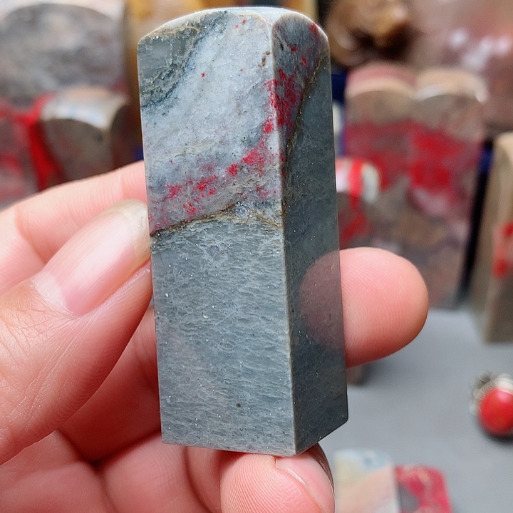 昌化石昌化鸡血石