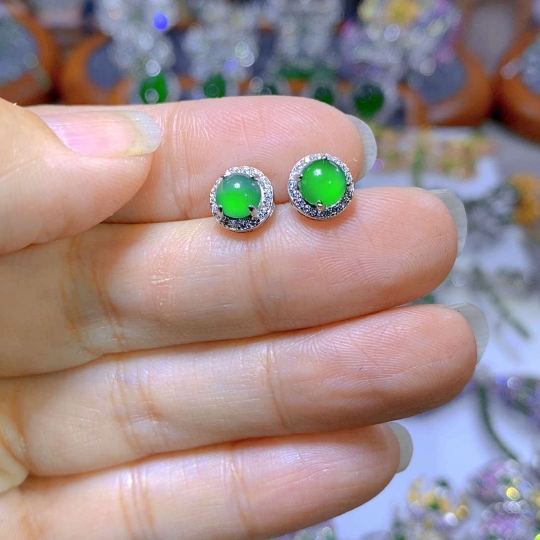 翡翠颈饰银S925镶嵌天然翡翠