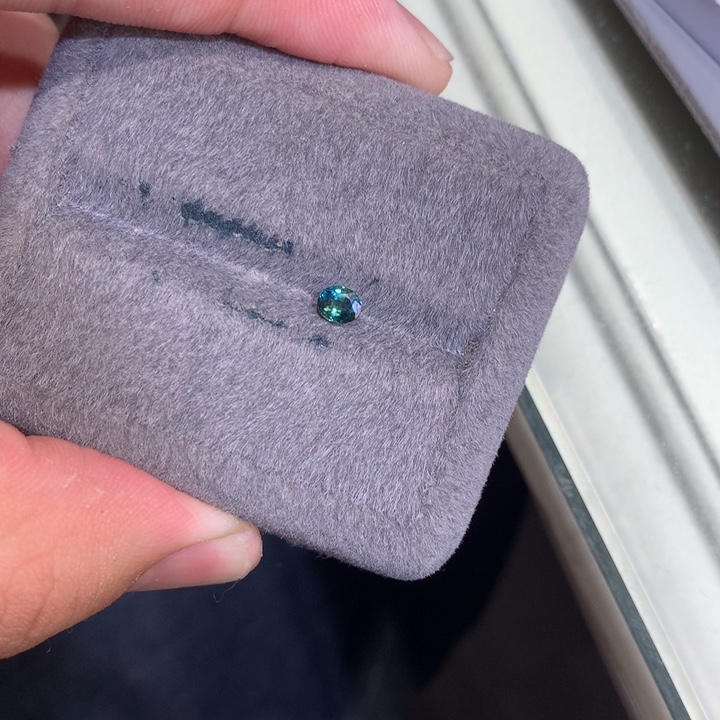 蓝宝石裸石未镶嵌0.5克拉