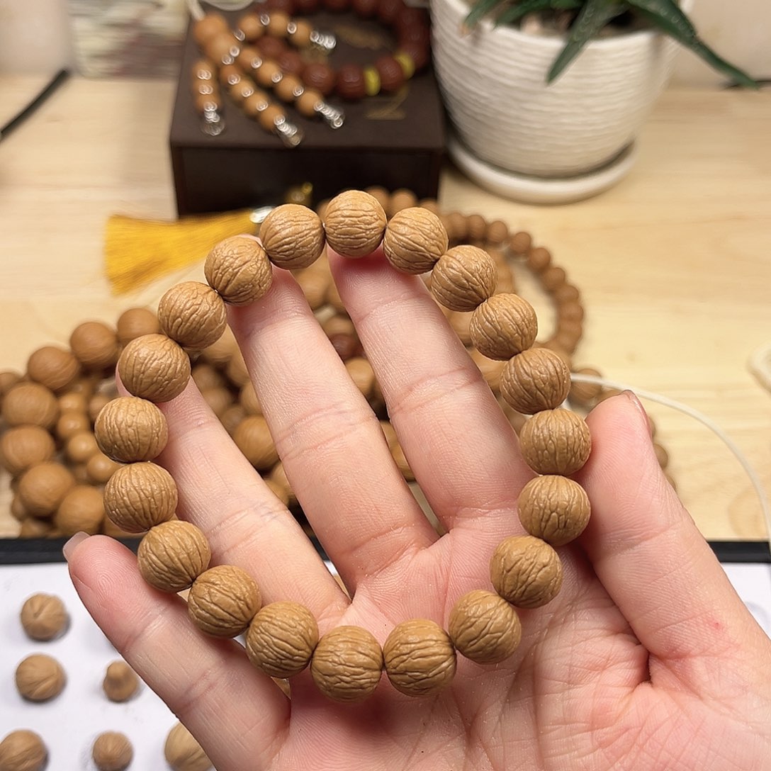 猴头核桃手串随**行凤羽