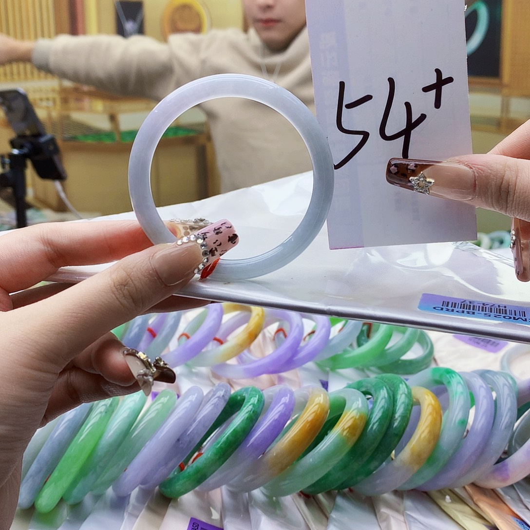 翡翠未镶嵌手镯nnb