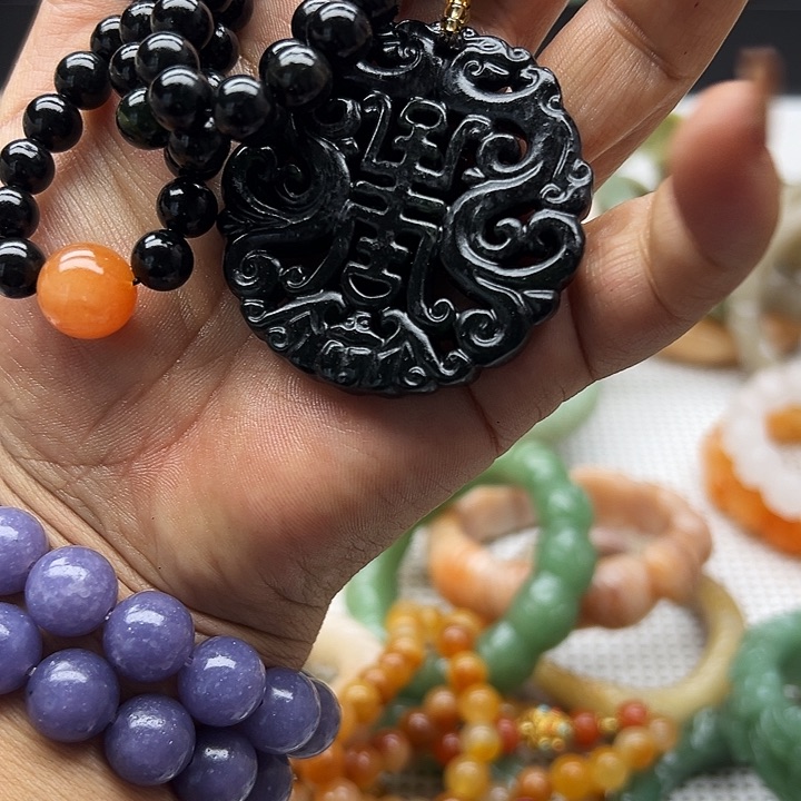 未镶嵌手镯石英岩玉