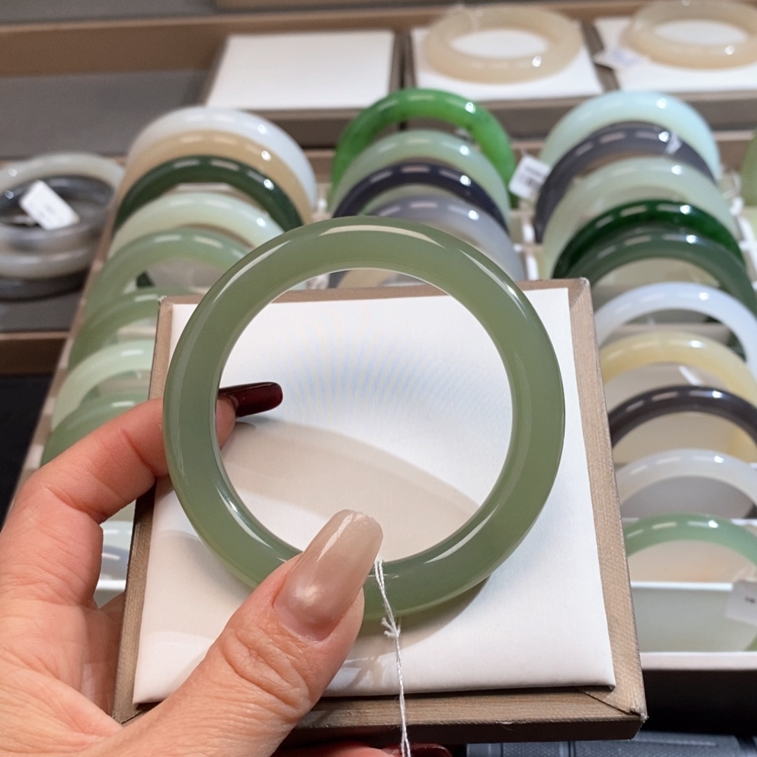 和田玉手镯未镶嵌晴水小圆条56.57.58