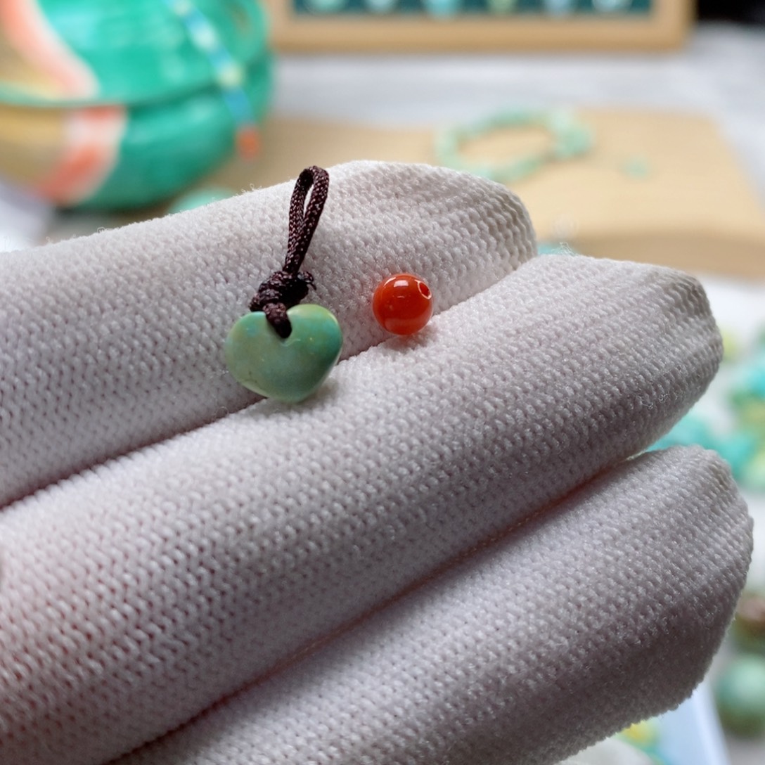 南红玛瑙颈饰未镶嵌