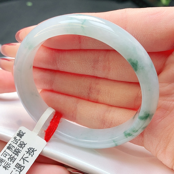 翡翠手镯未镶嵌52贵妃