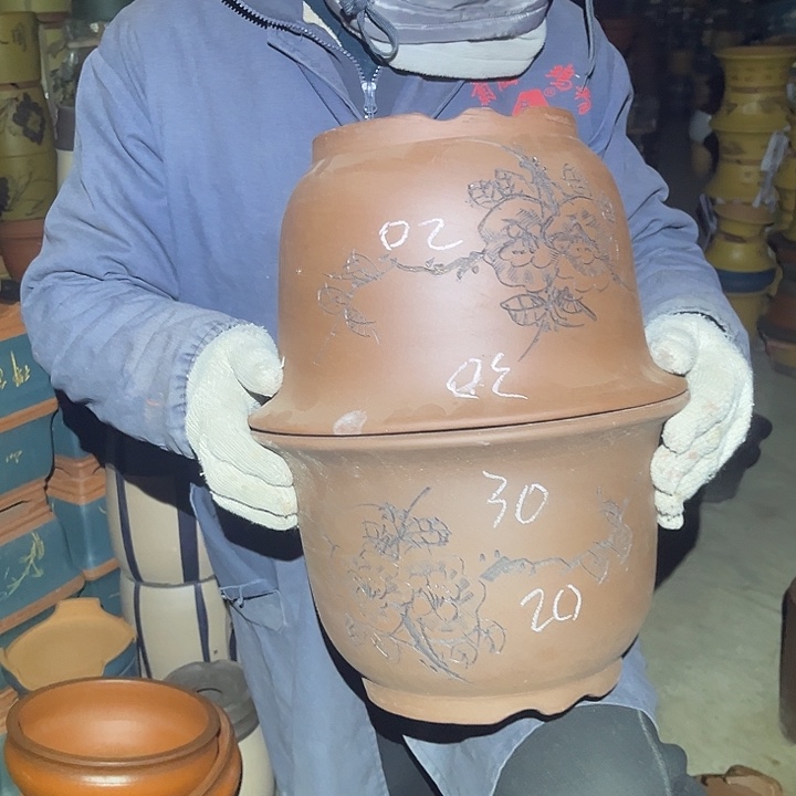 紫砂花盆紫砂花盆和一