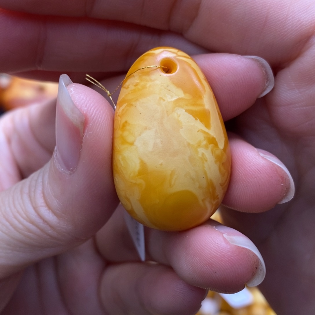 琥珀手链未镶嵌吊坠