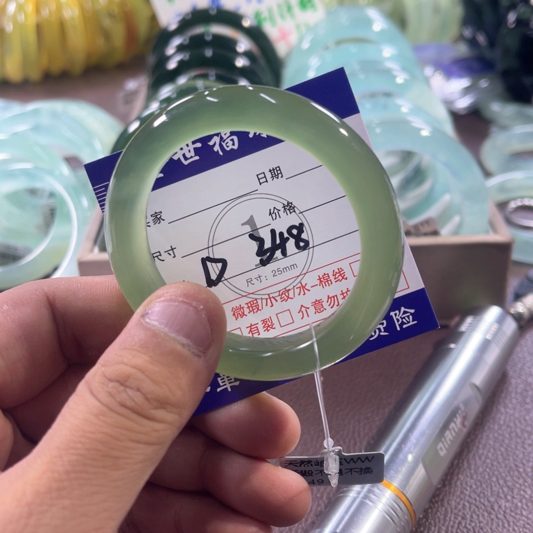 未镶嵌蛇纹石玉手镯