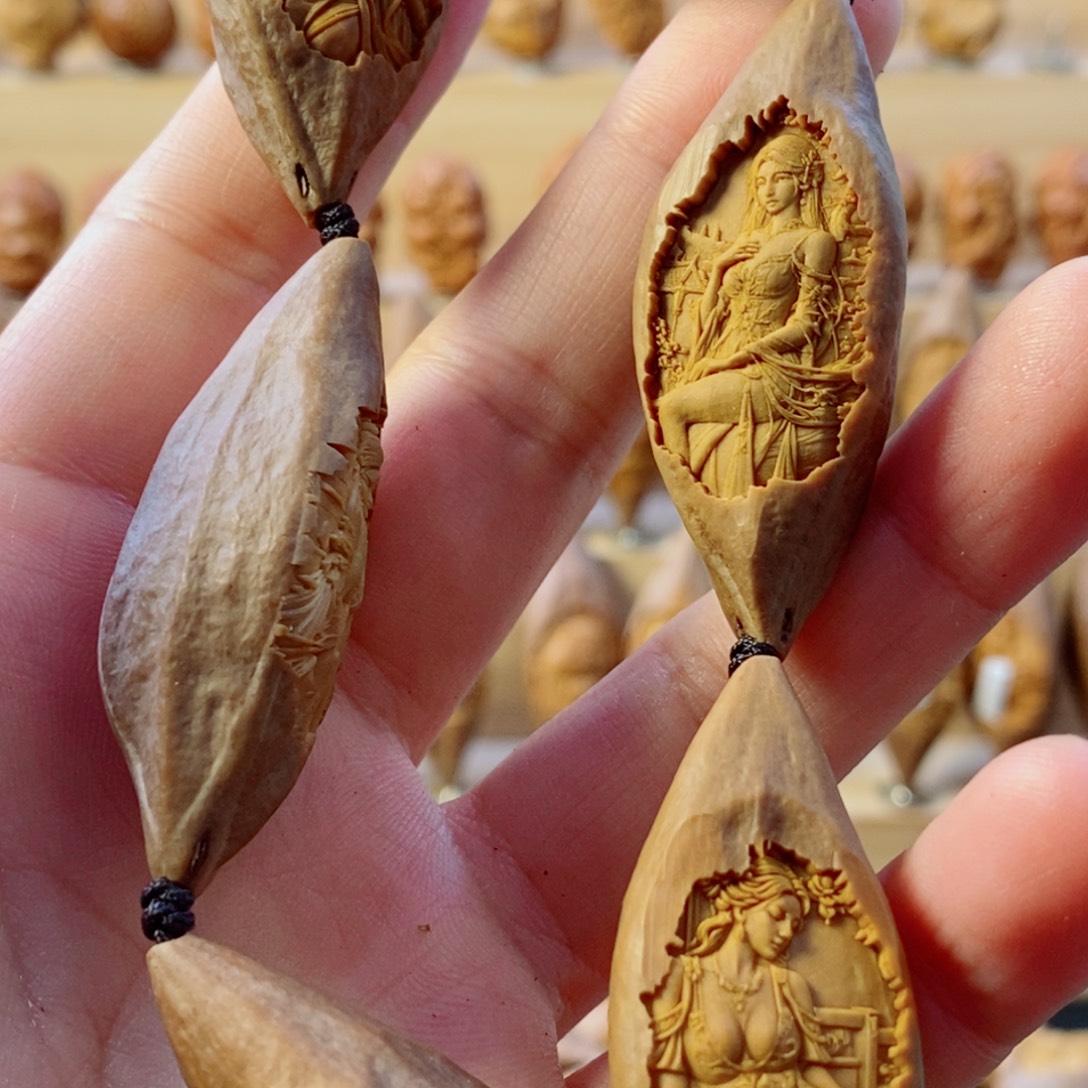 自***在手串/手链橄榄核原皮手持