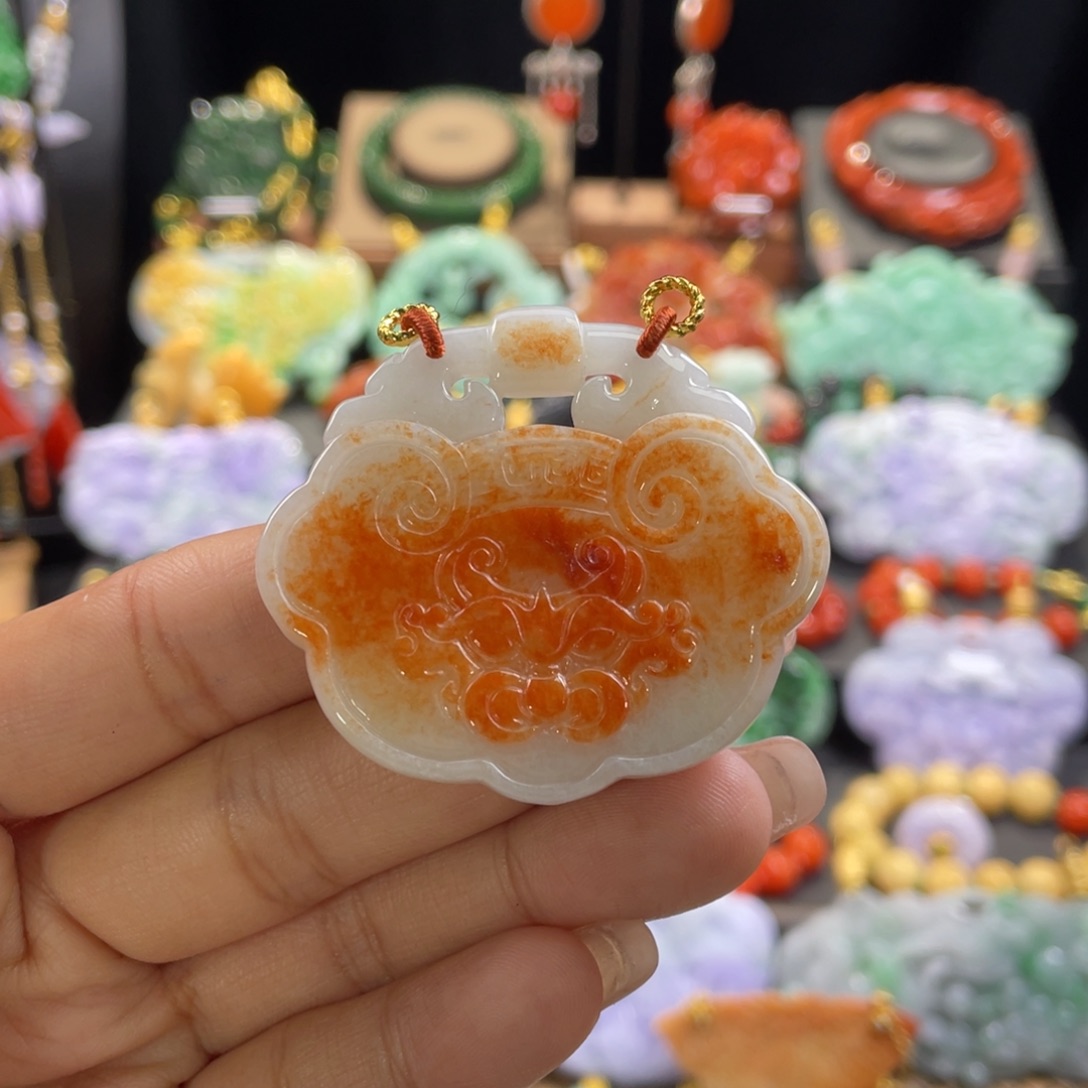 翡翠颈饰未镶嵌代编织