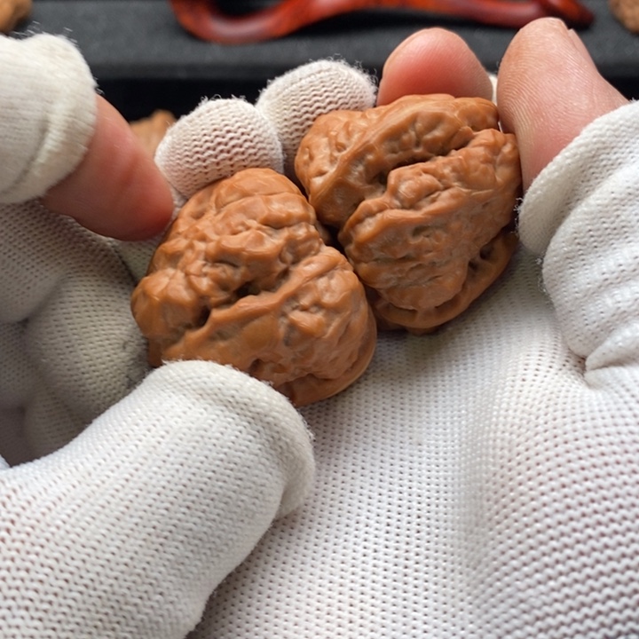 我***毛文玩核桃把件三角蛙