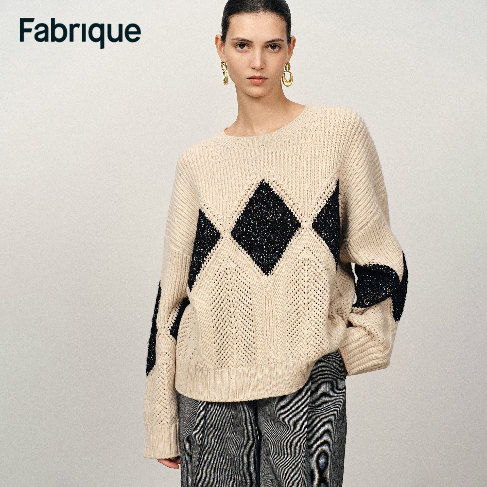 Fabrique Cassy 秋冬小宇宙星空菱格彩点绵羊毛绞花圆领针织毛衣