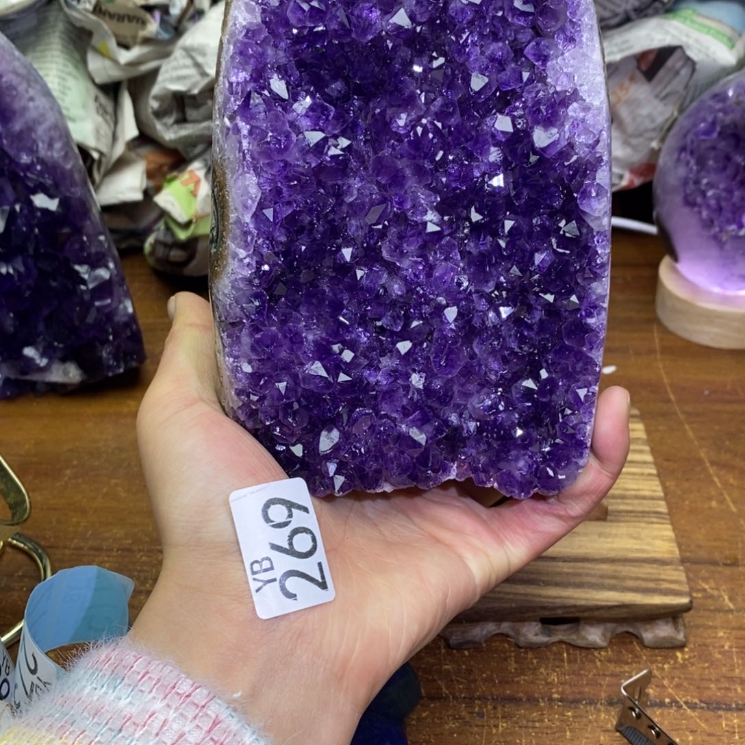 紫晶大型摆件（非配饰）未镶嵌