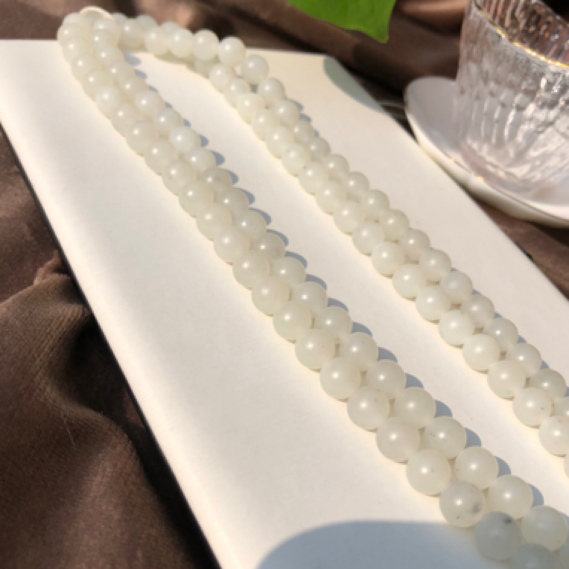 玺世珠宝，新疆和田玉黑山白底点墨青花8圆珠108毛衣链项链