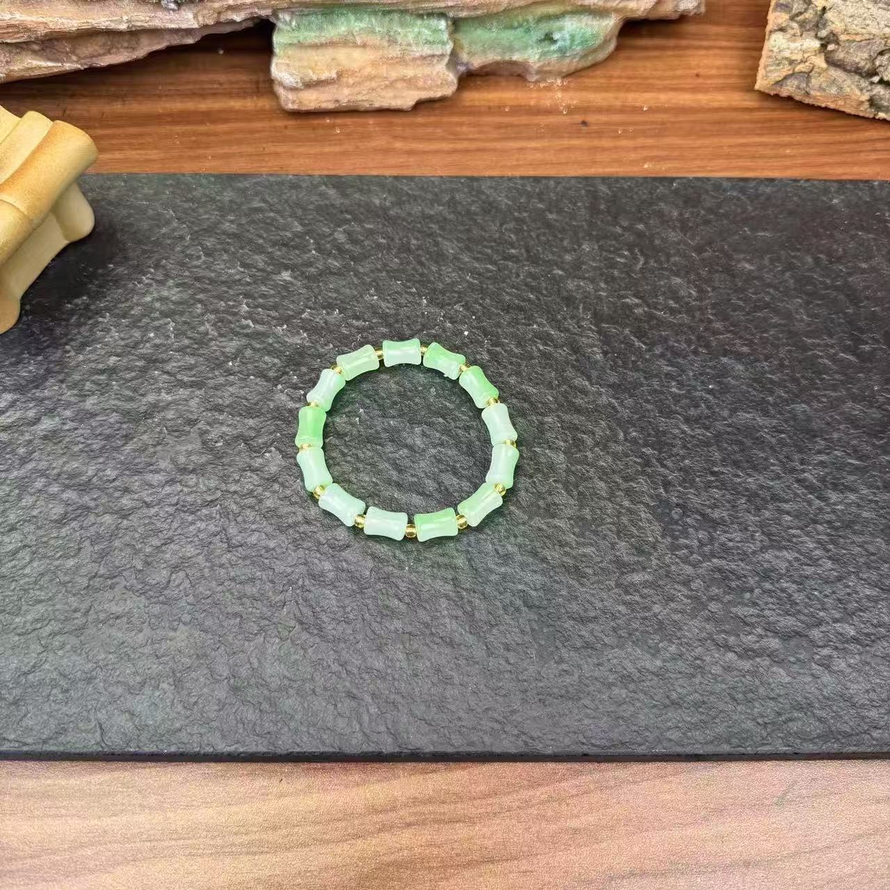 绿色精美竹节手串