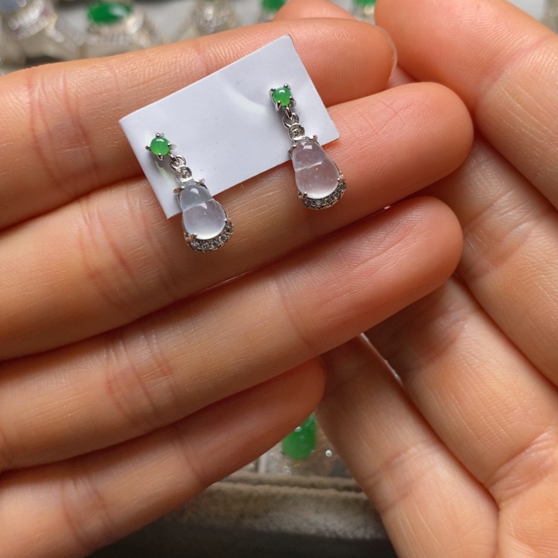 翡翠耳饰未镶嵌耳饰