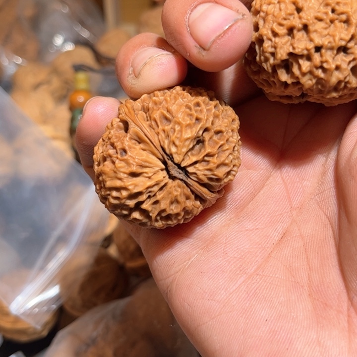 文玩核桃吊坠滇西76