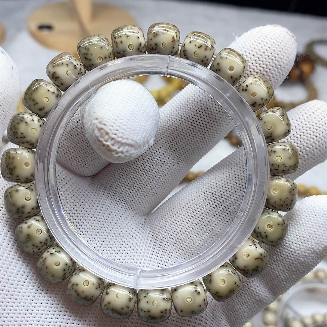 星月菩提手串10/9大眼睛