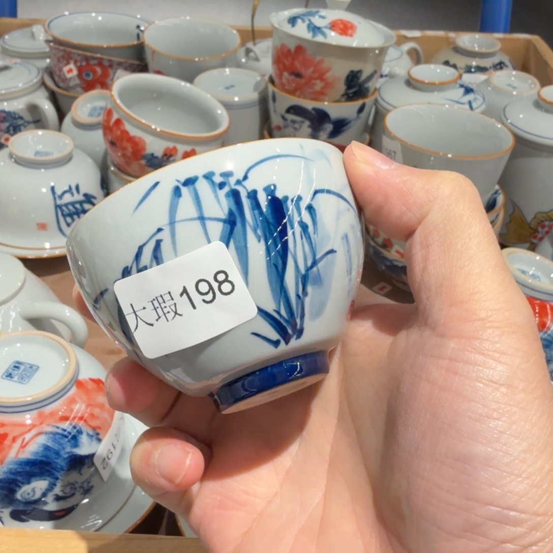 釉下手绘茶具微瑕