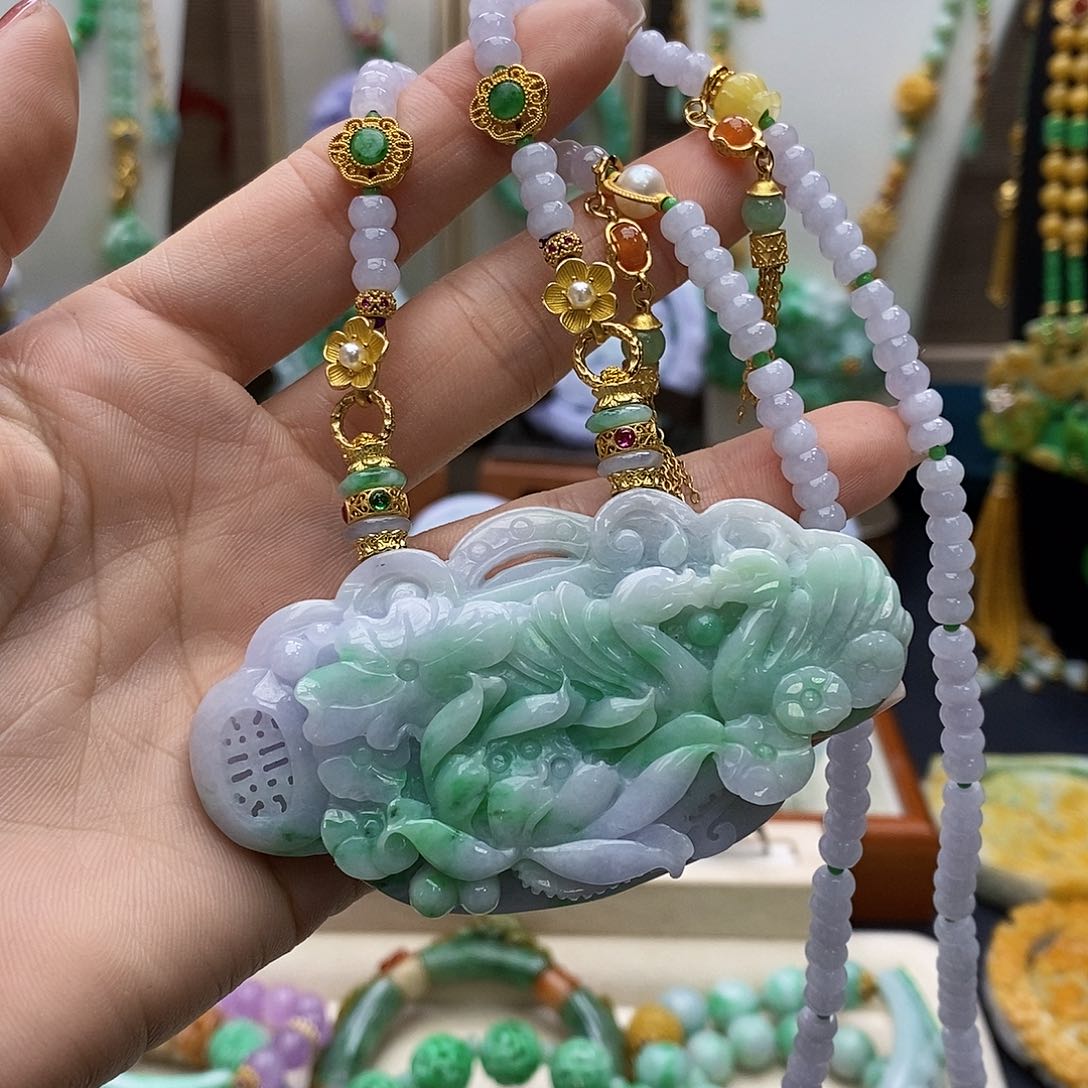 翡翠未镶嵌颈饰天然